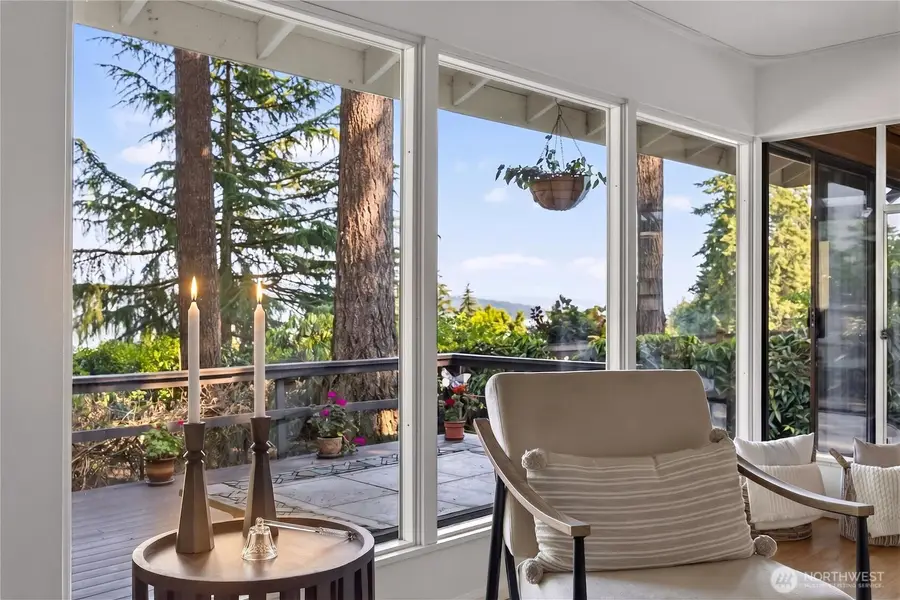 15804 35th Avenue Ne, Lake Forest Park, WA 98155 - #2