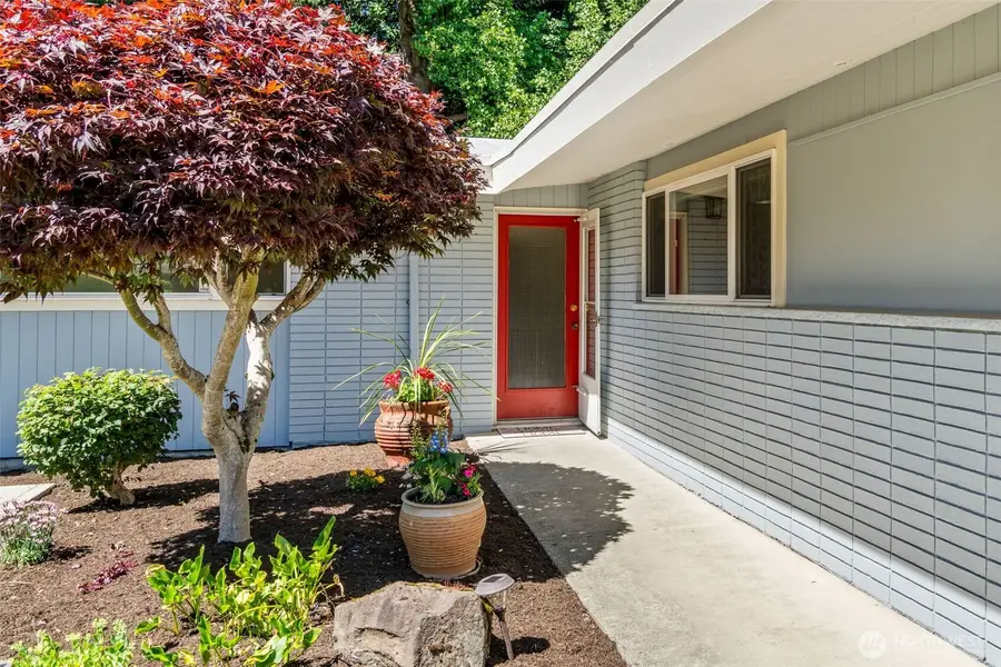 5320 S Kenyon Street, Seattle, WA 98118 - #2