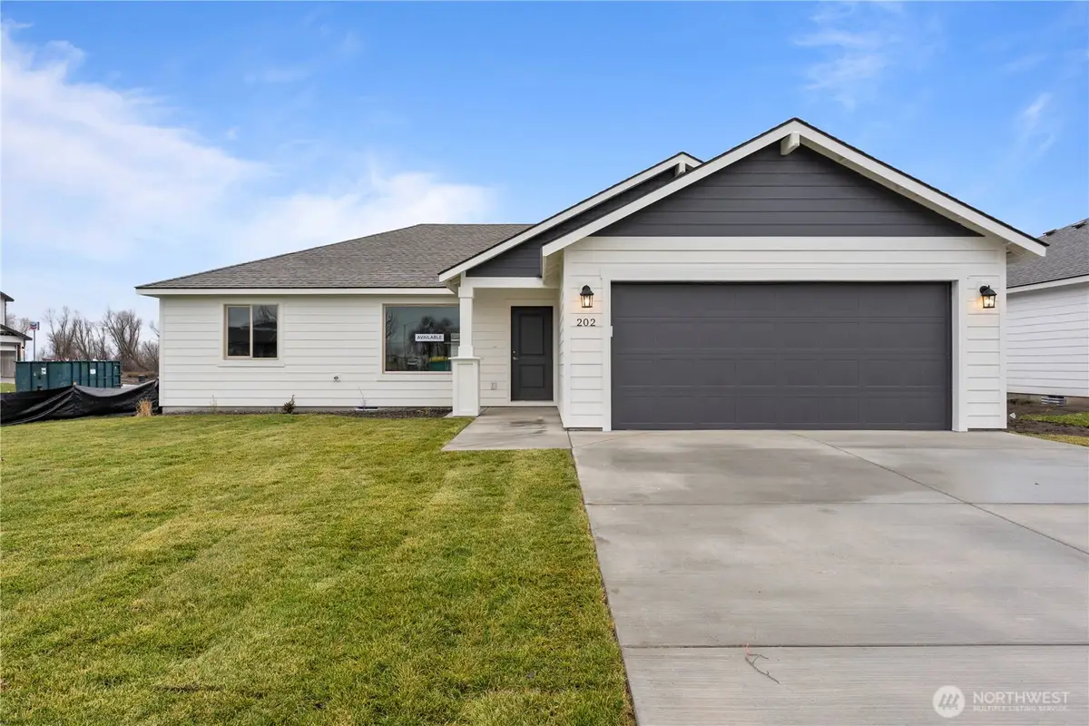 202 N Sandy Loop, Moses Lake, WA 98837 - #1
