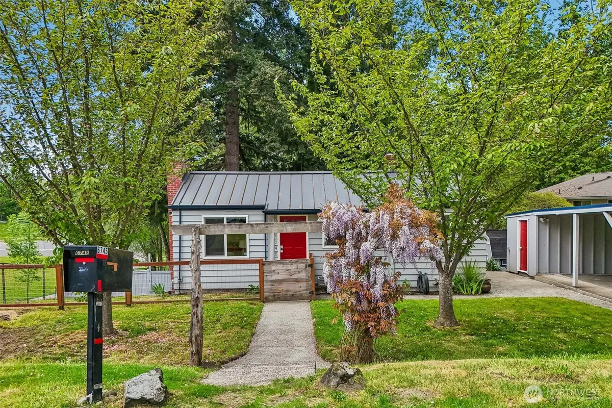 6745 18th Avenue Sw, Seattle, WA 98106 - #1