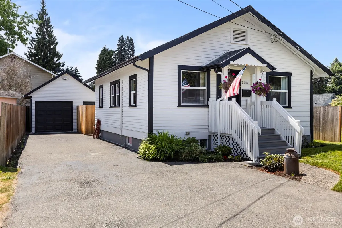 706 Harrison Street, Sumner, WA 98390 - #1