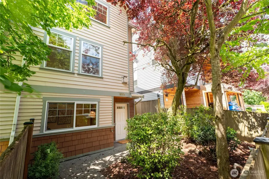 8517 Stone Avenue N #B, Seattle, WA 98103 - #2