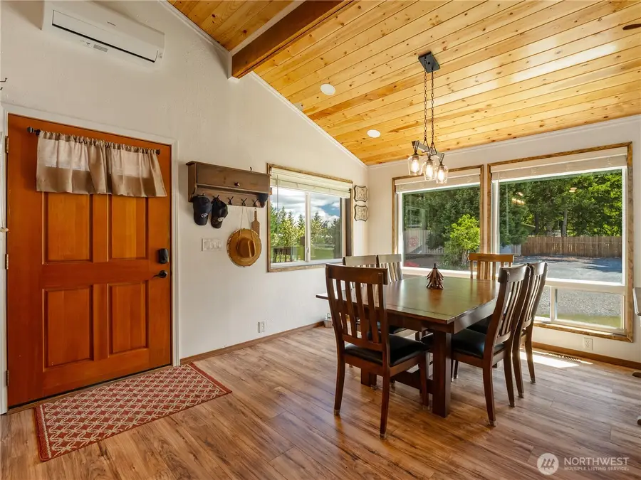 33620 45th Avenue Ct E, Eatonville, WA 98328 - #3