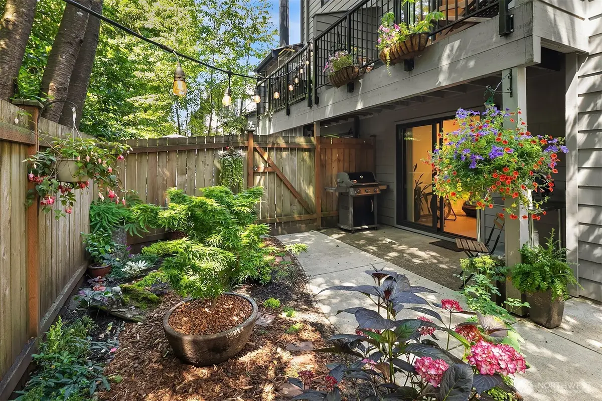 15628 8th Avenue Sw #B, Burien, WA 98166 - #1