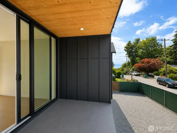 4907 SW Canada Drive, Seattle, WA 98136