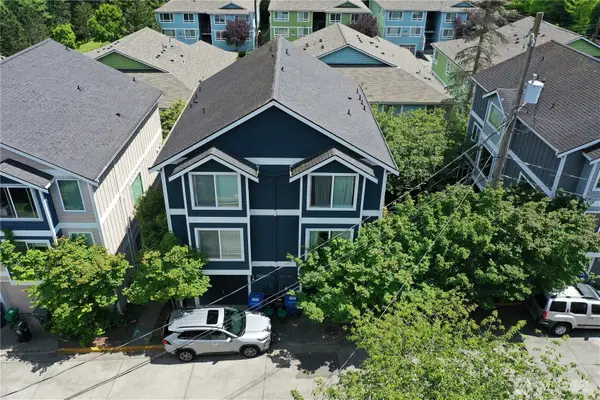 2414 SW Holden Street #B, Seattle, WA 98106