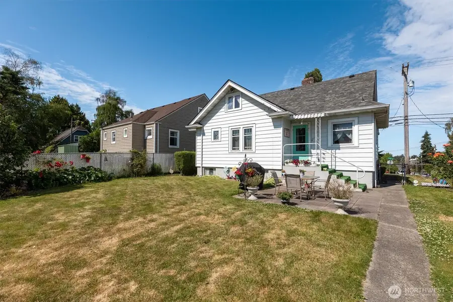 5625 S Sheridan Avenue, Tacoma, WA 98408 - #3