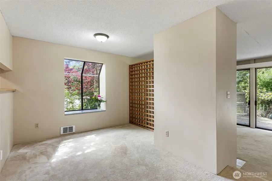 22703 Lakeview Drive #E1, Mountlake Terrace, WA 98043 - #3