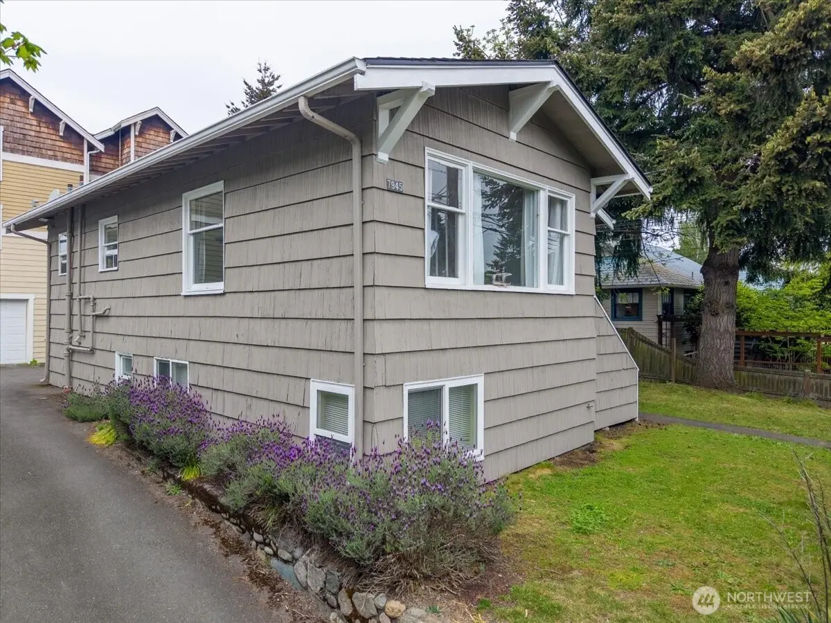 7945 9th Avenue Sw, Seattle, WA 98106 - #1