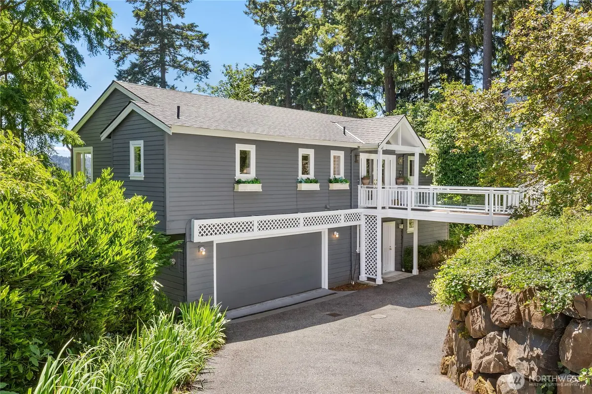 9210 Parkwood Ridge Road, Mercer Island, WA 98040 - #1
