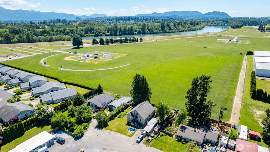 810 Cul De Sac Avenue, Burlington, WA 98233 - #2