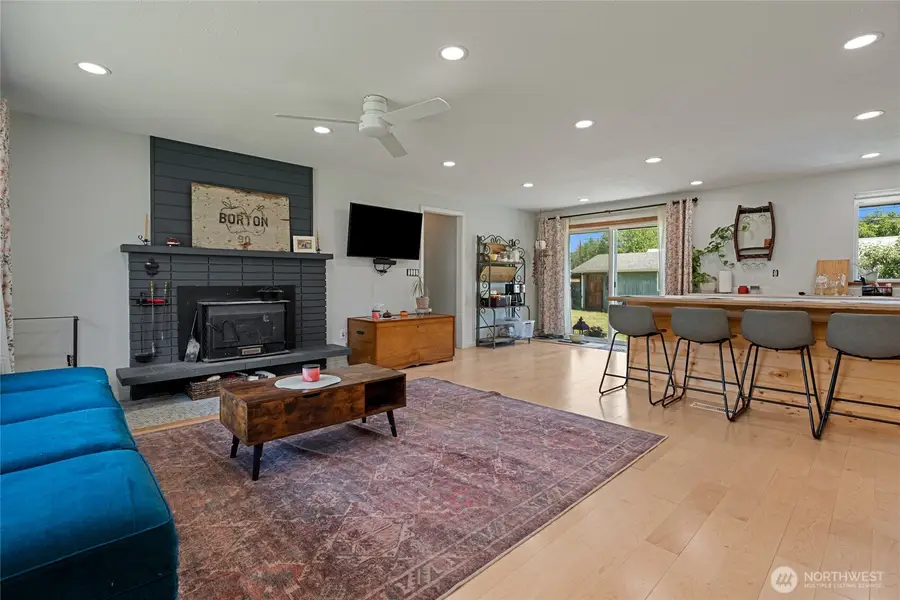 205 Washington Ave S, Eatonville, WA 98328 - #2