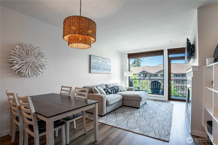 2220 W Woodin Avenue #205, Chelan, WA 98816 - #2