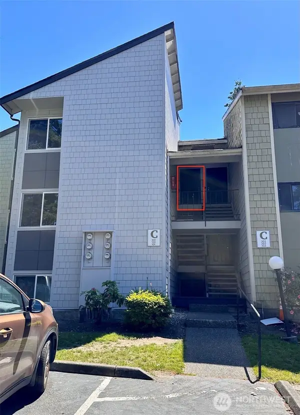 2020 Grant Avenue S #C301, Renton, WA 98055