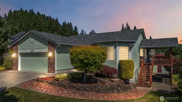 912 Edinburgh Court, Kelso, WA 98626