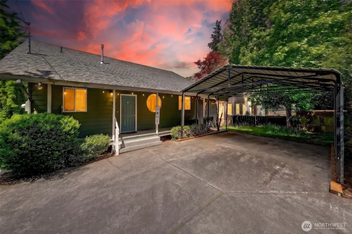 27917 10th Avenue S, Des Moines, WA 98198 - #1