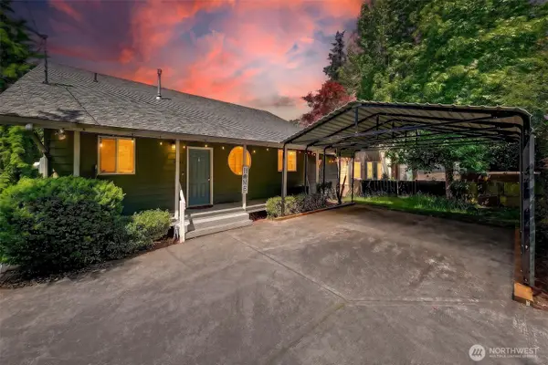 27917 10th Avenue S, Des Moines, WA 98198