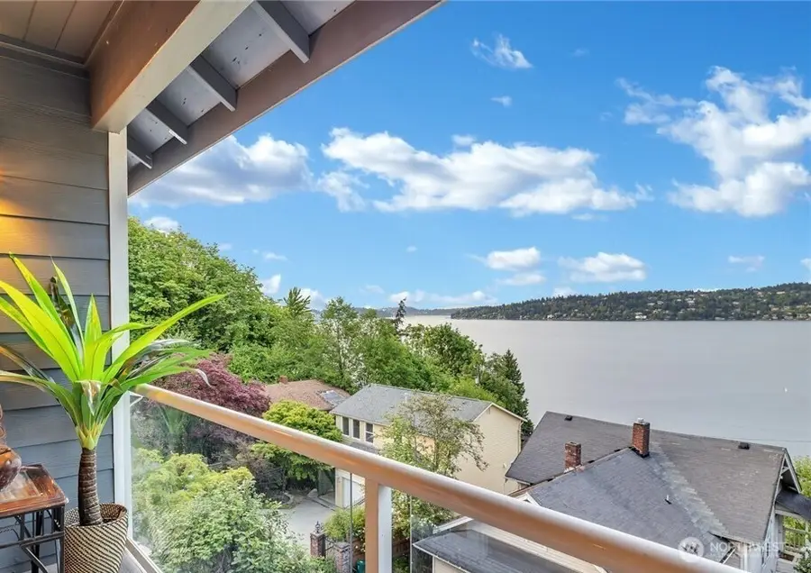 9844 Arrowsmith Avenue S, Seattle, WA 98118 - #3