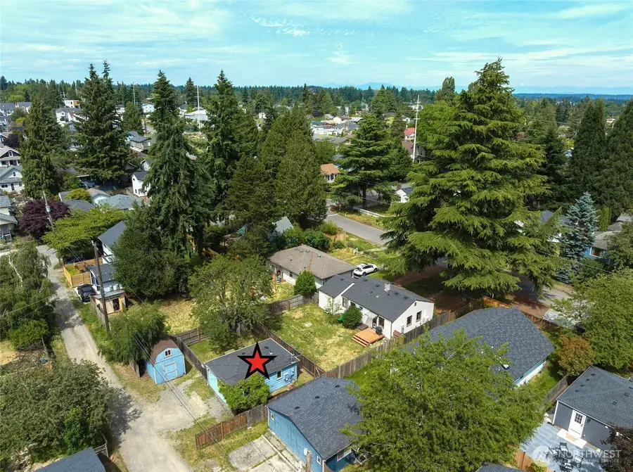 9745 Evanston Avenue N #B, Seattle, WA 98103 - #3