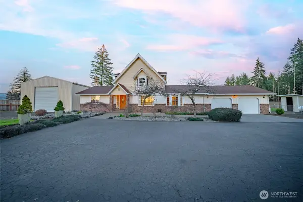 1911 E Island Lake Drive, Shelton, WA 98584