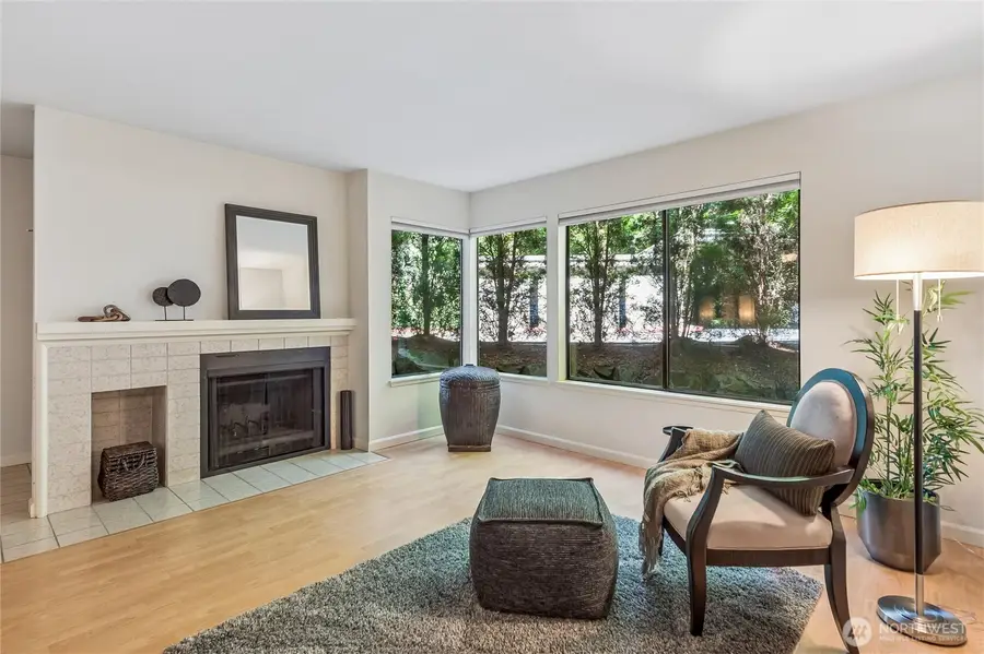 1354 Bellevue Way Ne #3, Bellevue, WA 98004 - #3