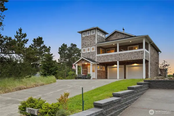 1211 Ocean Beach Boulevard S, Long Beach, WA 98631