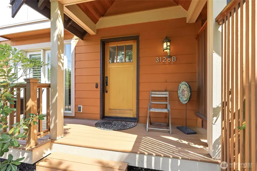 3128 Franklin Avenue E #B, Seattle, WA 98102 - #2