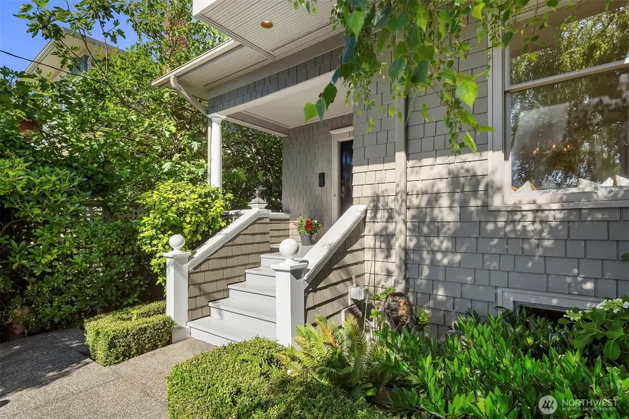 1906 10th Avenue E, Seattle, WA 98102 - #2