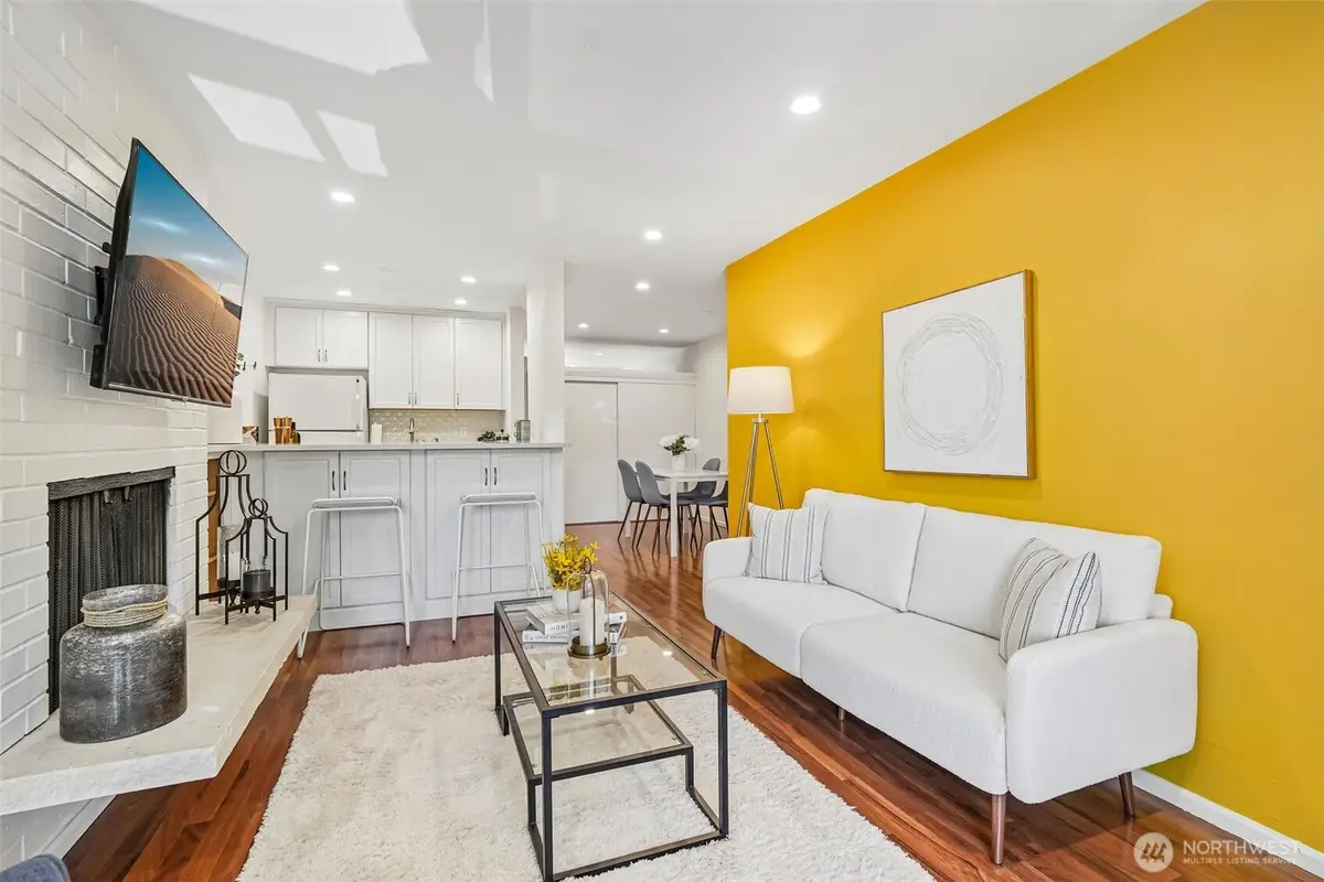 901 5th Avenue N #107, Seattle, WA 98109 - #1