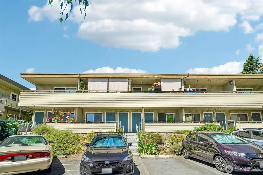 901 5th Avenue N #107, Seattle, WA 98109 - #2