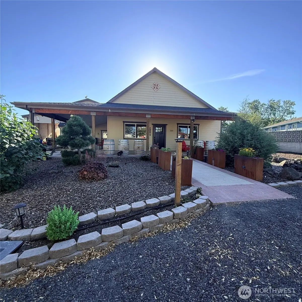 209 S B Street, Prescott, WA 99348 - #1