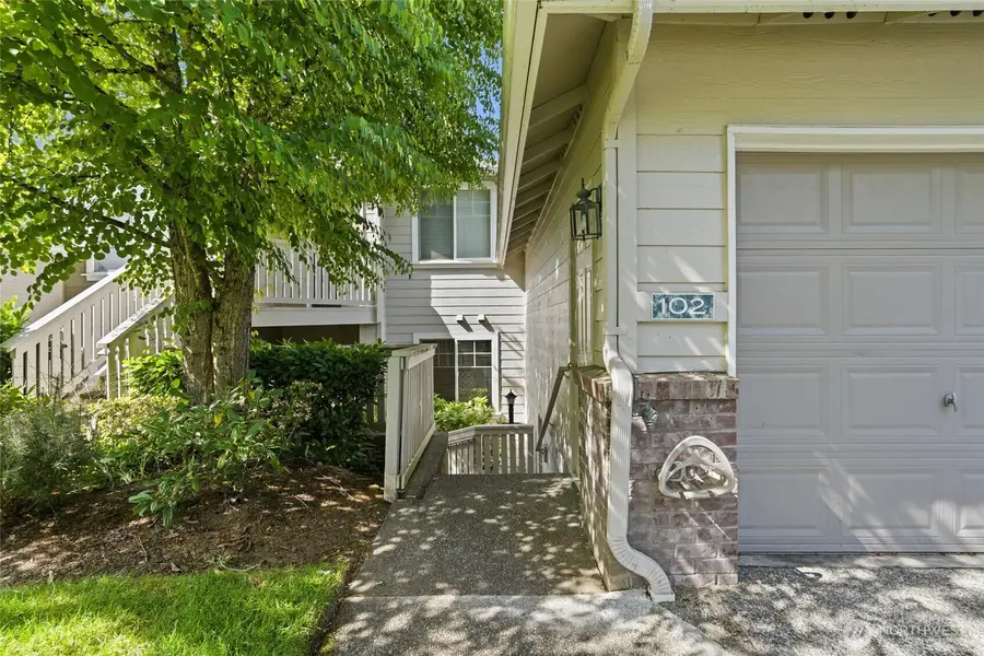 16714 Cobblestone Drive #102, Lynnwood, WA 98037 - #2