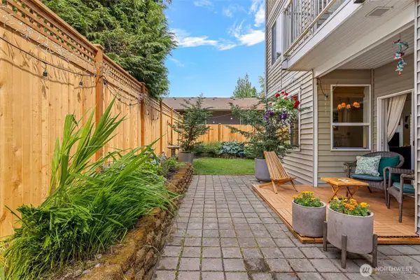 2009 196th Street Se #E104, Bothell, WA 98012