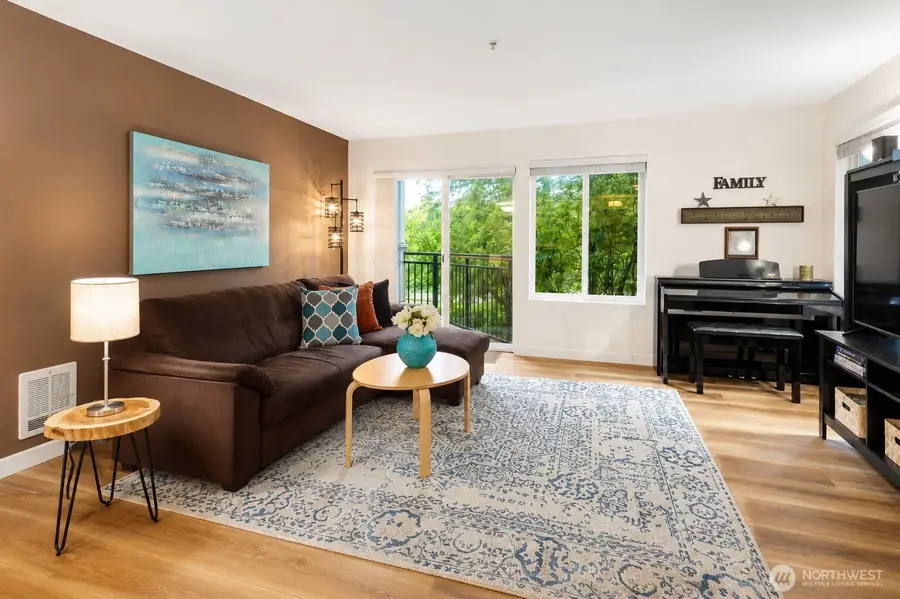 5501 Lakemont Boulevard Se #102, Bellevue, WA 98006 - #3