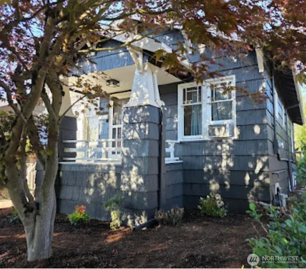 5330 9th Avenue Ne, Seattle, WA 98105