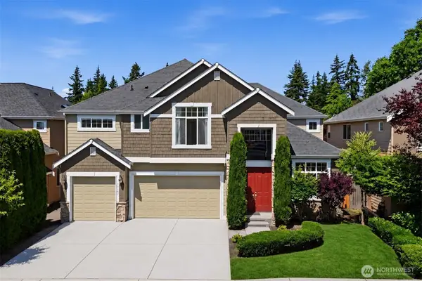 16105 Northup Way, Bellevue, WA 98008