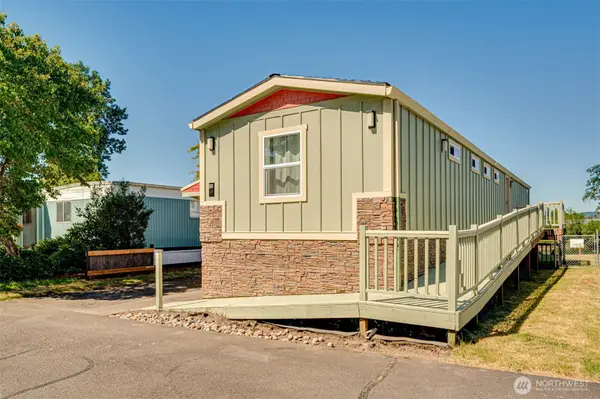 39100 NW Pacific Highway Nw #36, Woodland, WA 98674