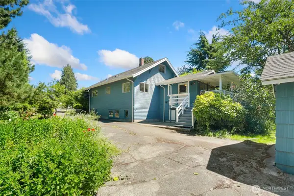 10045 10th Avenue Sw, Seattle, WA 98146