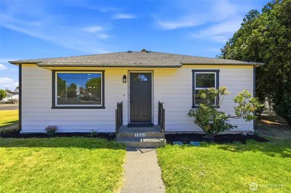1002 W Pearl St, Pasco, WA 99301