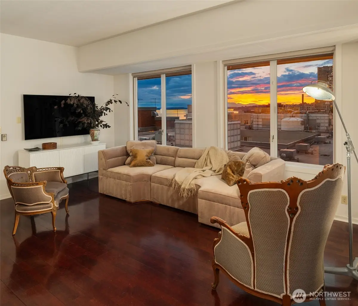 98 Union Street #810, Seattle, WA 98101 - #1