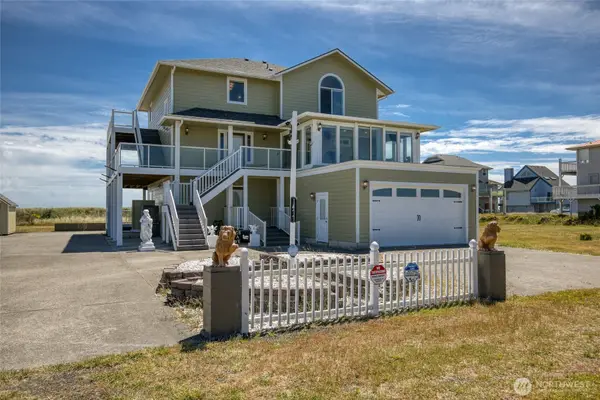 1477 Ocean Crest Avenue, Ocean Shores, WA 98569