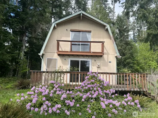 130 N Fairway Drive W, Hoodsport, WA 98548