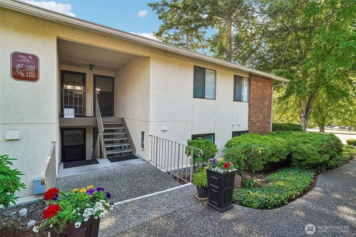 23301 Lakeview Drive #A101, Mountlake Terrace, WA 98043 - #1