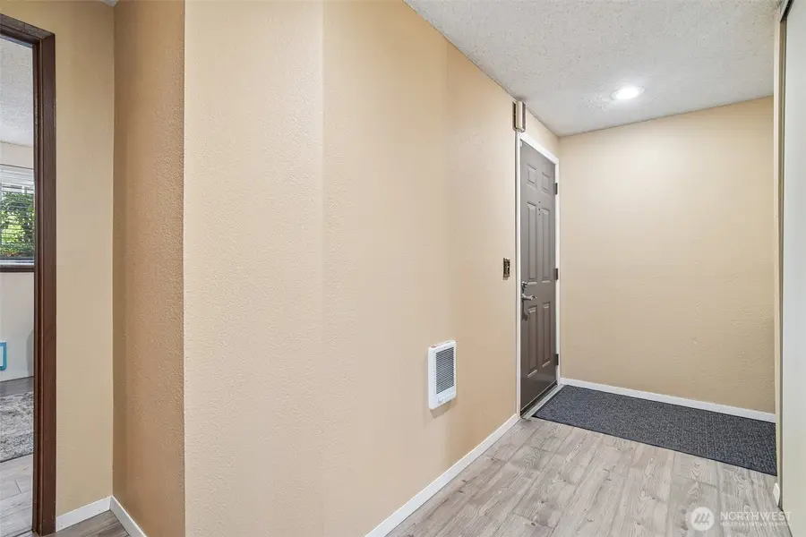 23301 Lakeview Drive #A101, Mountlake Terrace, WA 98043 - #3