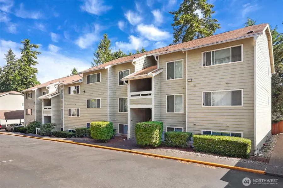 20325 19th Avenue Ne #B102, Shoreline, WA 98155 - #2