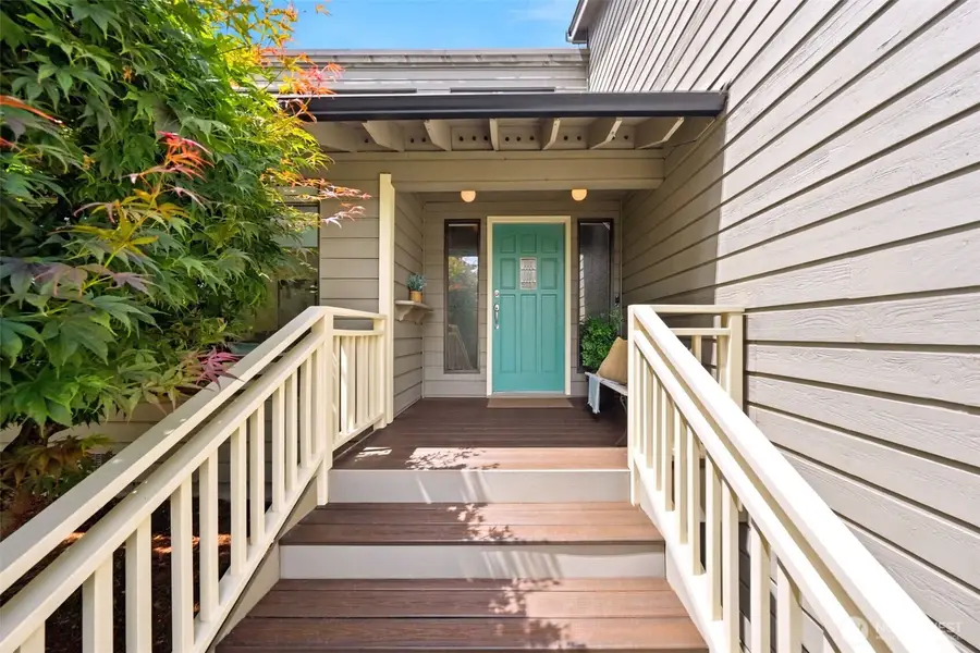301 128th Avenue Ne, Bellevue, WA 98005 - #3