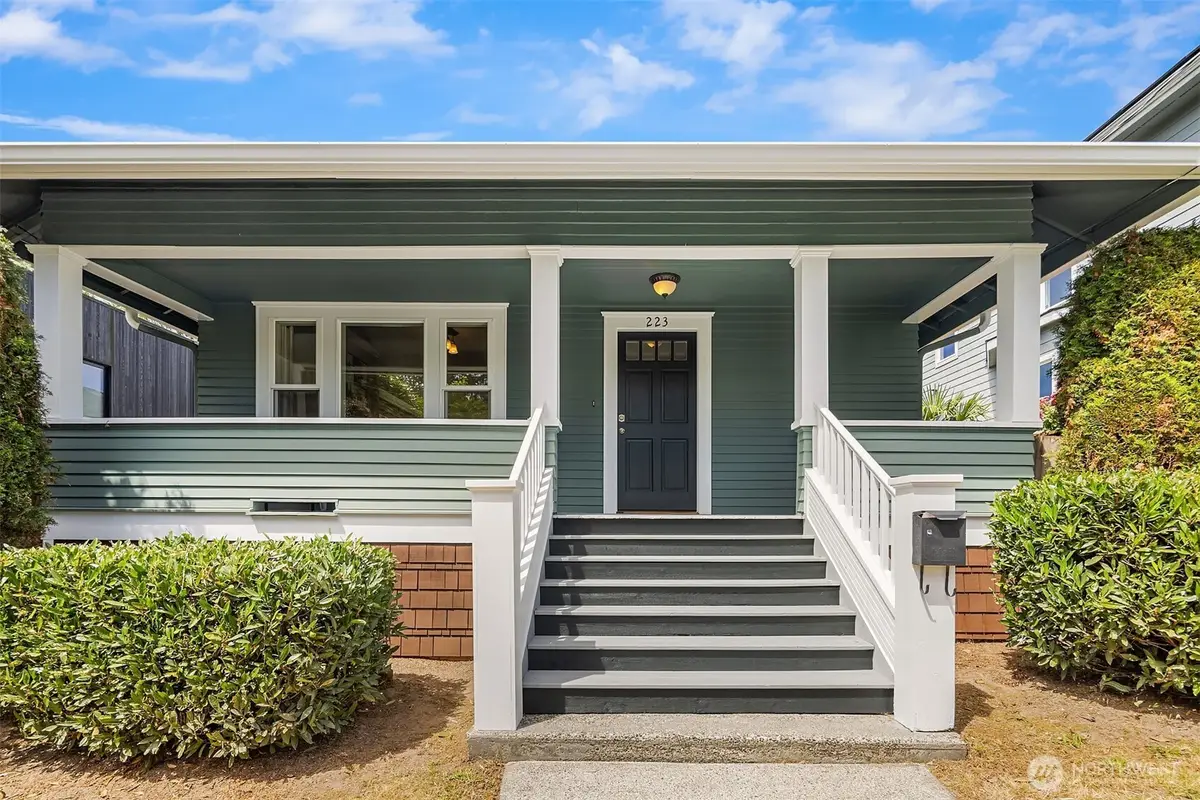 223 29th Avenue E, Seattle, WA 98112 - #1