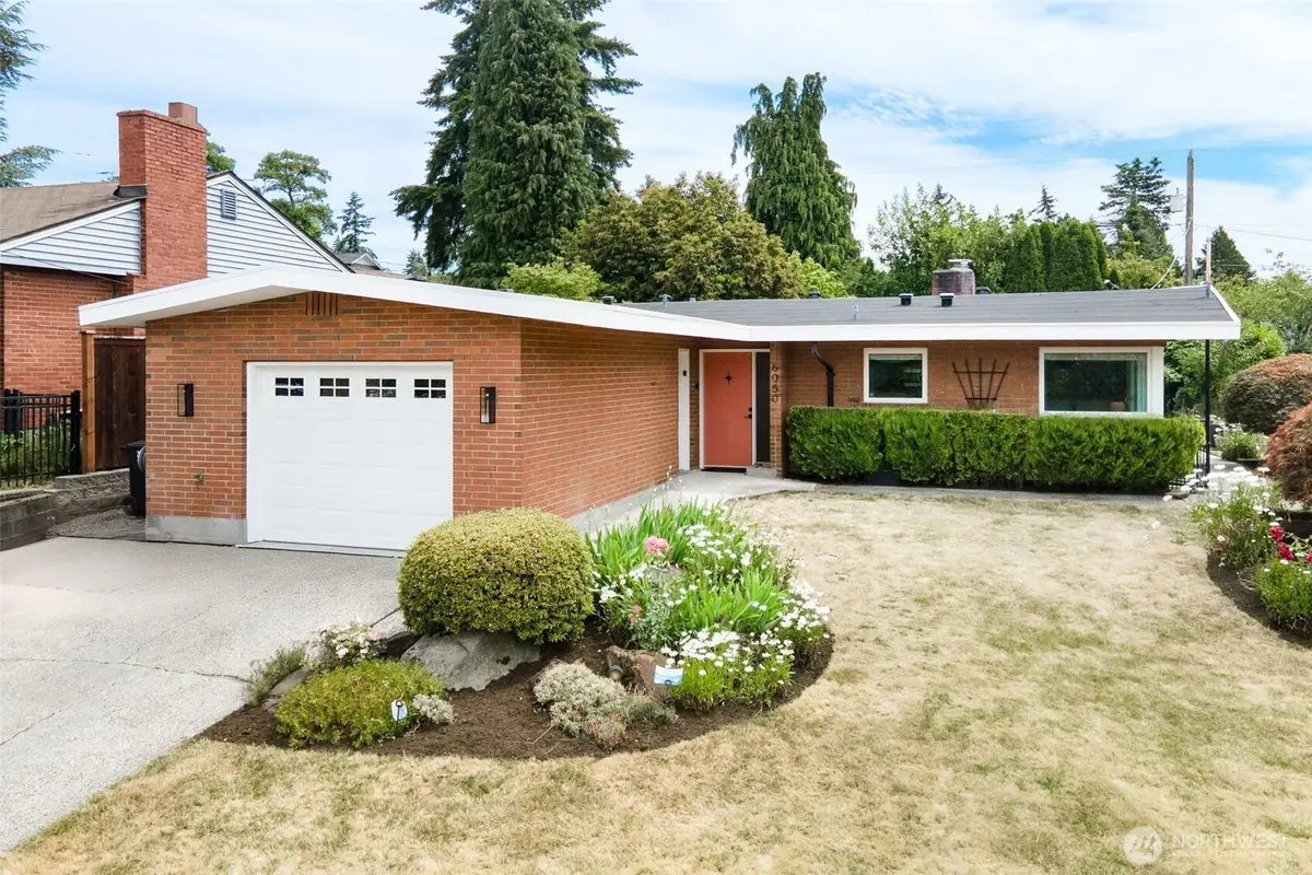 6050 43rd Avenue Ne, Seattle, WA 98115 - #1