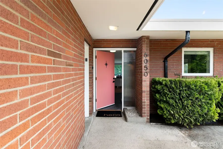6050 43rd Avenue Ne, Seattle, WA 98115 - #2