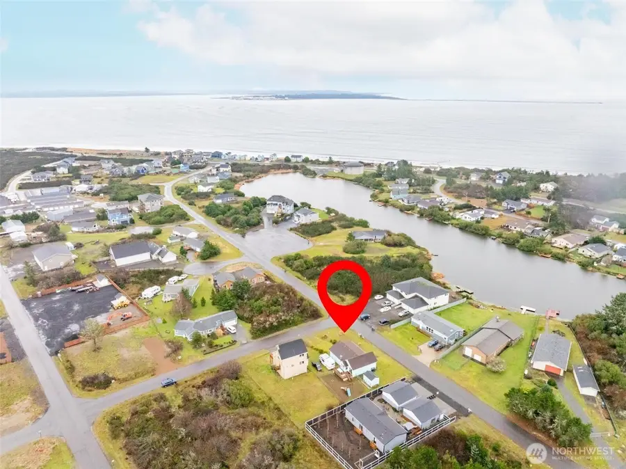 952 Wawona Avenue Se, Ocean Shores, WA 98569 - #2